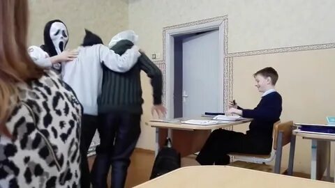 Убежала школа