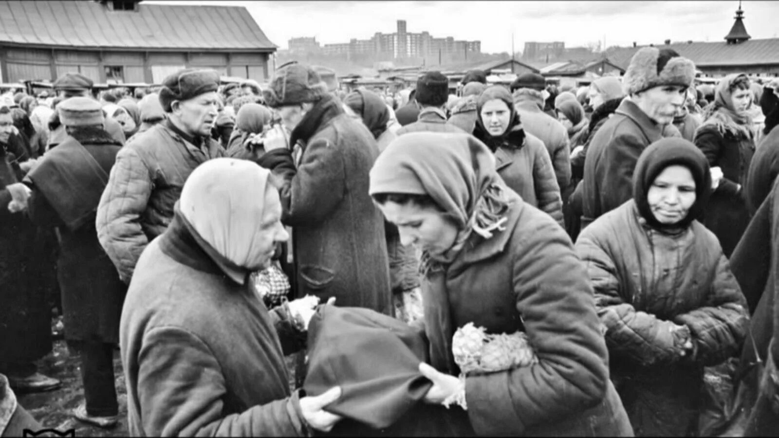 Харьков в оккупации 1941-1943. Харьков в оккупации 1942. Немцы в Харькове 1941-1943 год. Харьков в оккупации 1941-1943 гг фото.