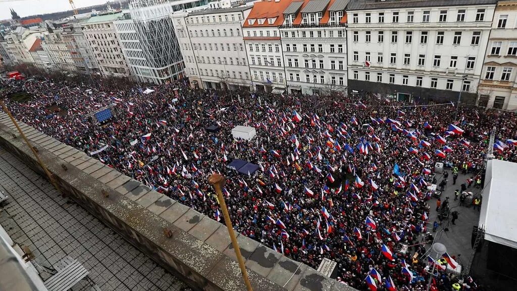 Протесты в Чехии. Митинг в Праге 2022. Протест правительству. Митинг z. Народ против правительства