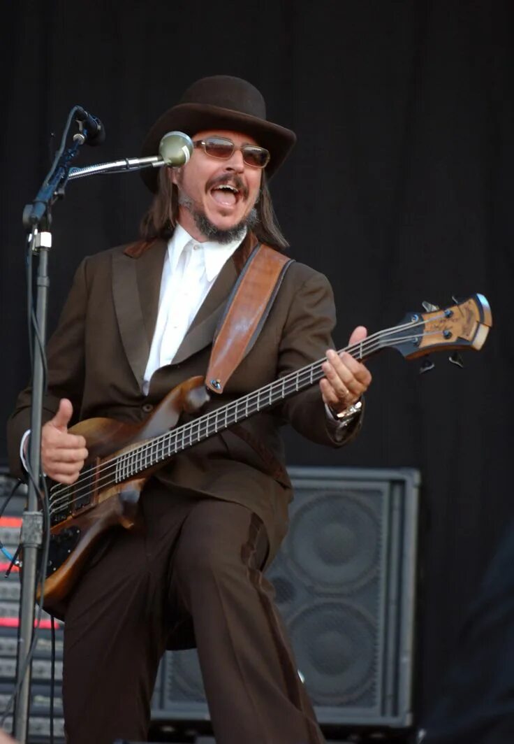 Лесли Клейпул. Лес Клейпул Primus. Лес Клейпул 1990. Les claypool bass