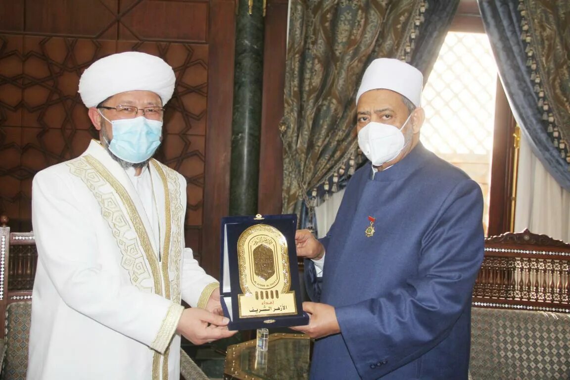 Имам университет аль азхар. Шейх насир аль катами. Старейший арабский университет аль-азхар. Аль ансар аль сафа. Мухаммед нассер метрополис.