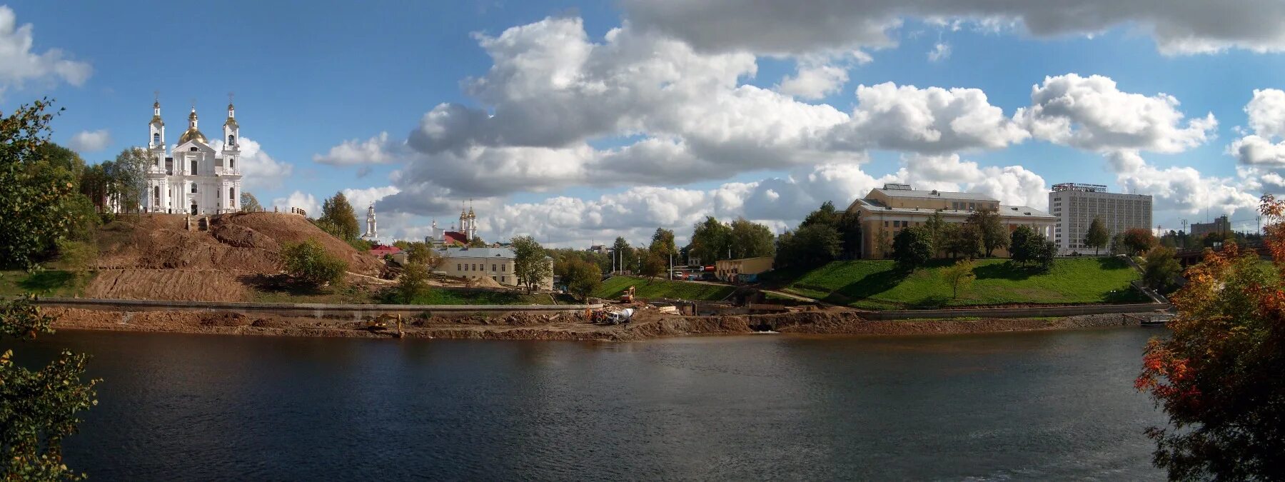 Река двина город. Витебск река Двина. Западная Двина город. Западная Двина в Витебске фото. Двина в окрестностях Витебска.