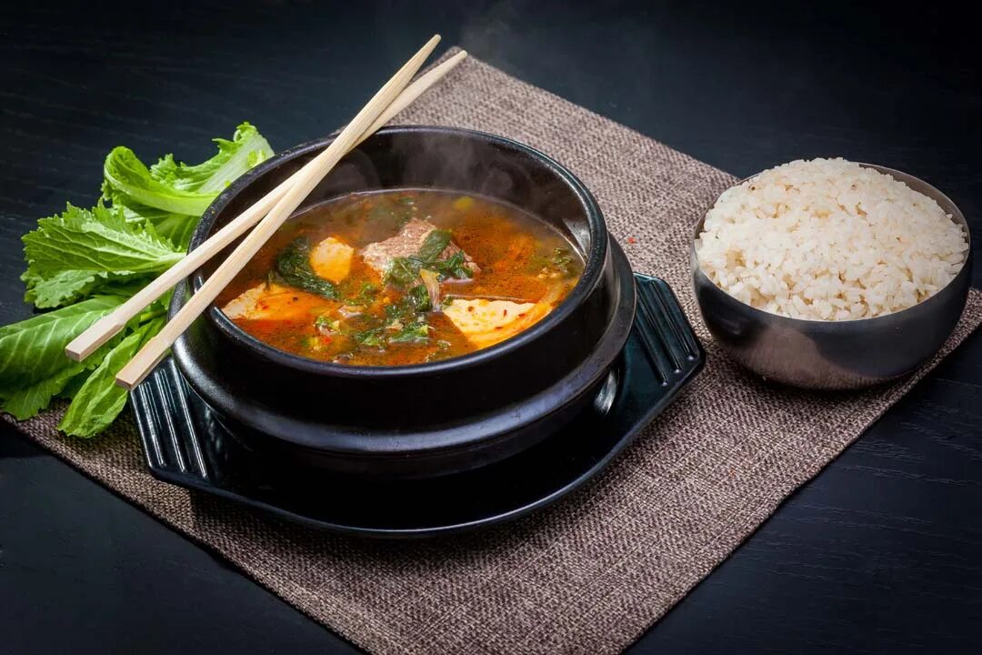 Суп из водорослей корейский. Сиряги Тямури. Сиряги Тямури корейский суп. Тыби тяй. Корейски суп тяй.