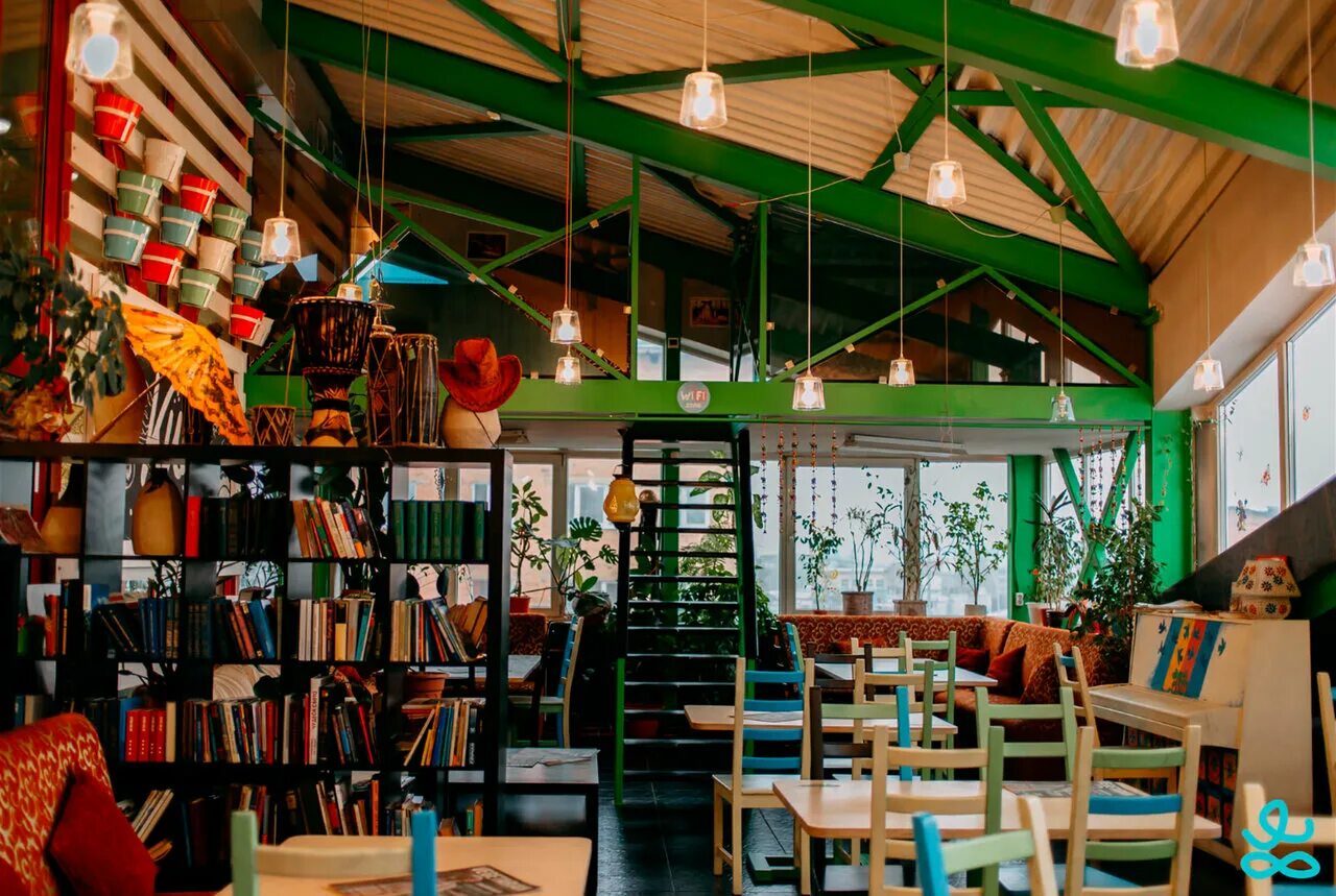 ноябрьская парадиз. чико кемерово кафе. кемеровская кафе. кемеровская кафе. кафе на набережной кемерово новое.