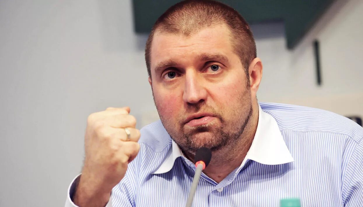 Джефф безос. Русский предприниматель. Известные предприниматели бизнесмены. Михаил прохоров 2020. Михаил фридман 2021.