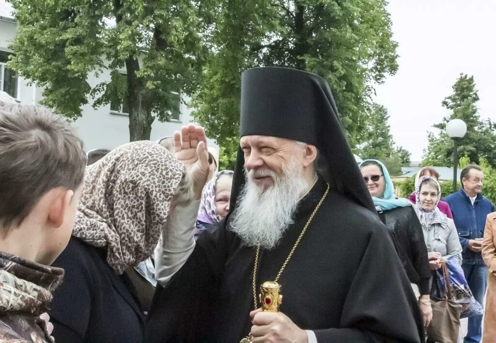 Кевин фаррелл. Митрополит макарий булгаков. Патриарх московский и всея руси с 1589 г. Пимен извеков патриарх московский. Епископ зарайский меркурий.