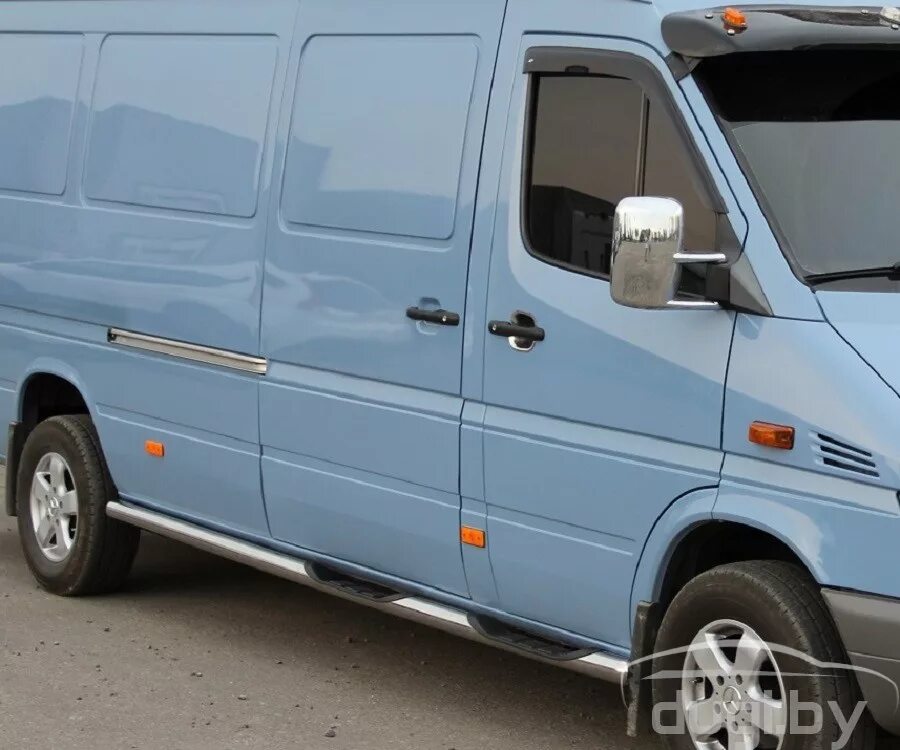 Порог спринтер. Мерседес Бенц Спринтер 903 порог. Пороги Спринтер 903. Mercedes Sprinter w 903 пороги трубы в2. Пороги на Мерседес Спринтер Классик.