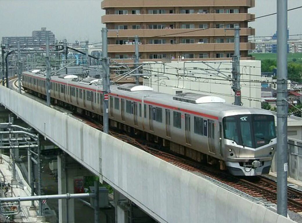 Железные дороги японии. Пригородные поезд Токио. Токио железная дорога. ЖД Японии. Поезда Японии Токио.