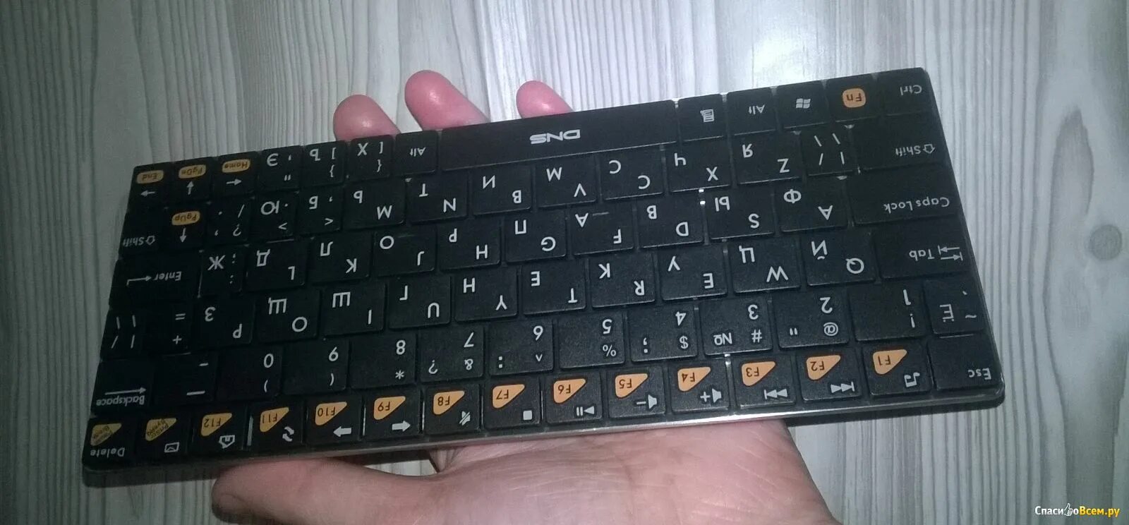 Dns keyboard. Клавиатура 60% днс. dns беспроводная клавиатура bluetooth. dns днс bl 10 беспроводная клавиатура bluetooth. dns bluetooth клавиатура.