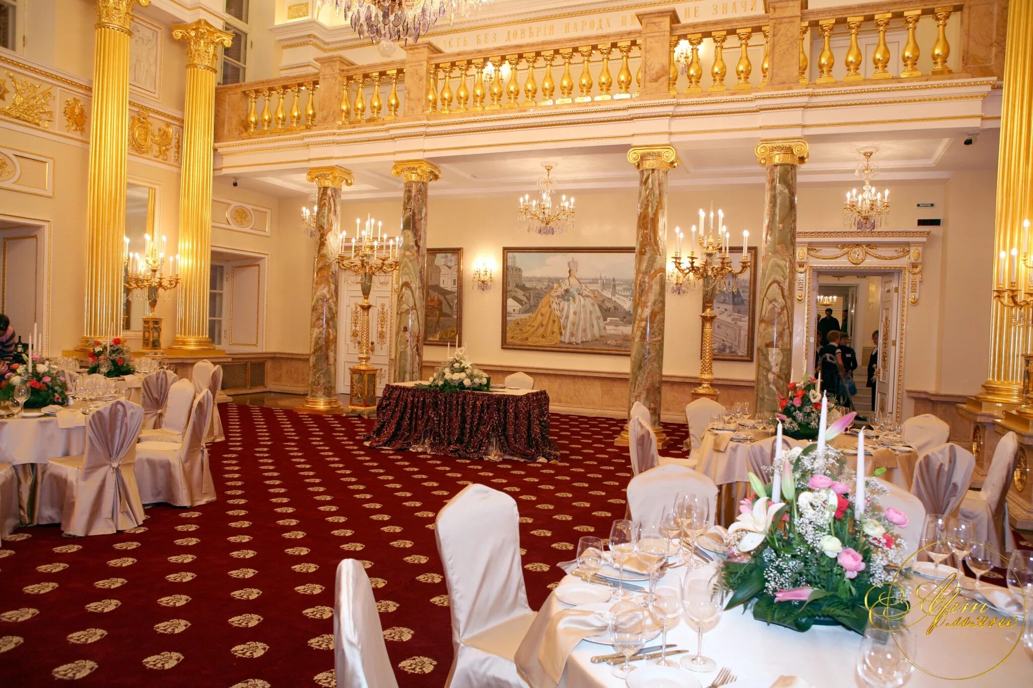 Ресторан эрмитаж во владимире. Зал эрмитаж дербент. Банкетный зал галерея. Пехотинцев 25 ресторан эрмитаж. Банкетный зал император холл москва.