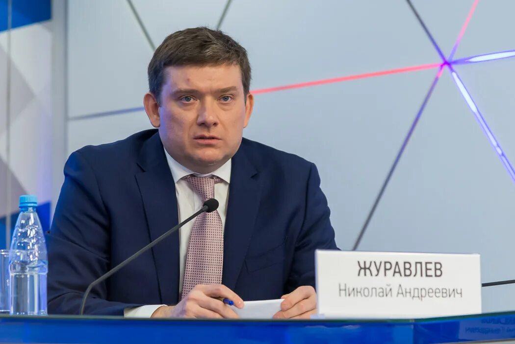 Николай Журавлёв провёл сессию, посвящённую внедрению в России цифрового рубля М