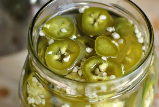 Халапеньо маринованный. Халапеньо маринованный. Маринованное холопенью рецепт. Перец халапеньо консервированный. Маринованное холопенью рецепт.