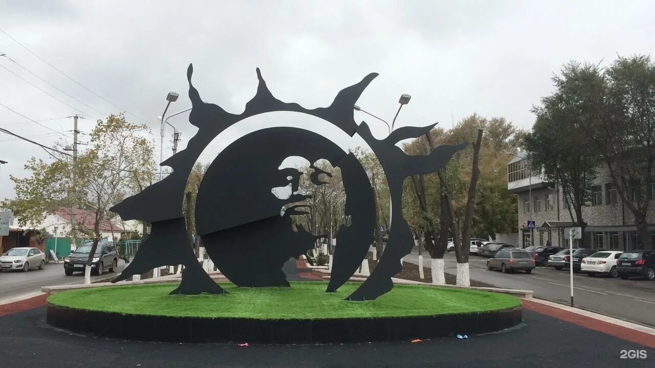 Караганда цой. Памятник виктору цою в караганде. караганда виктор цой. памятник виктору цою. памятник виктору цою в алматы.