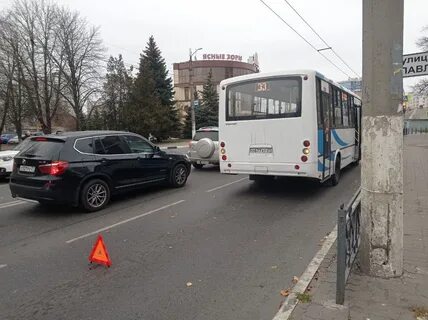 Тормозят автобусы