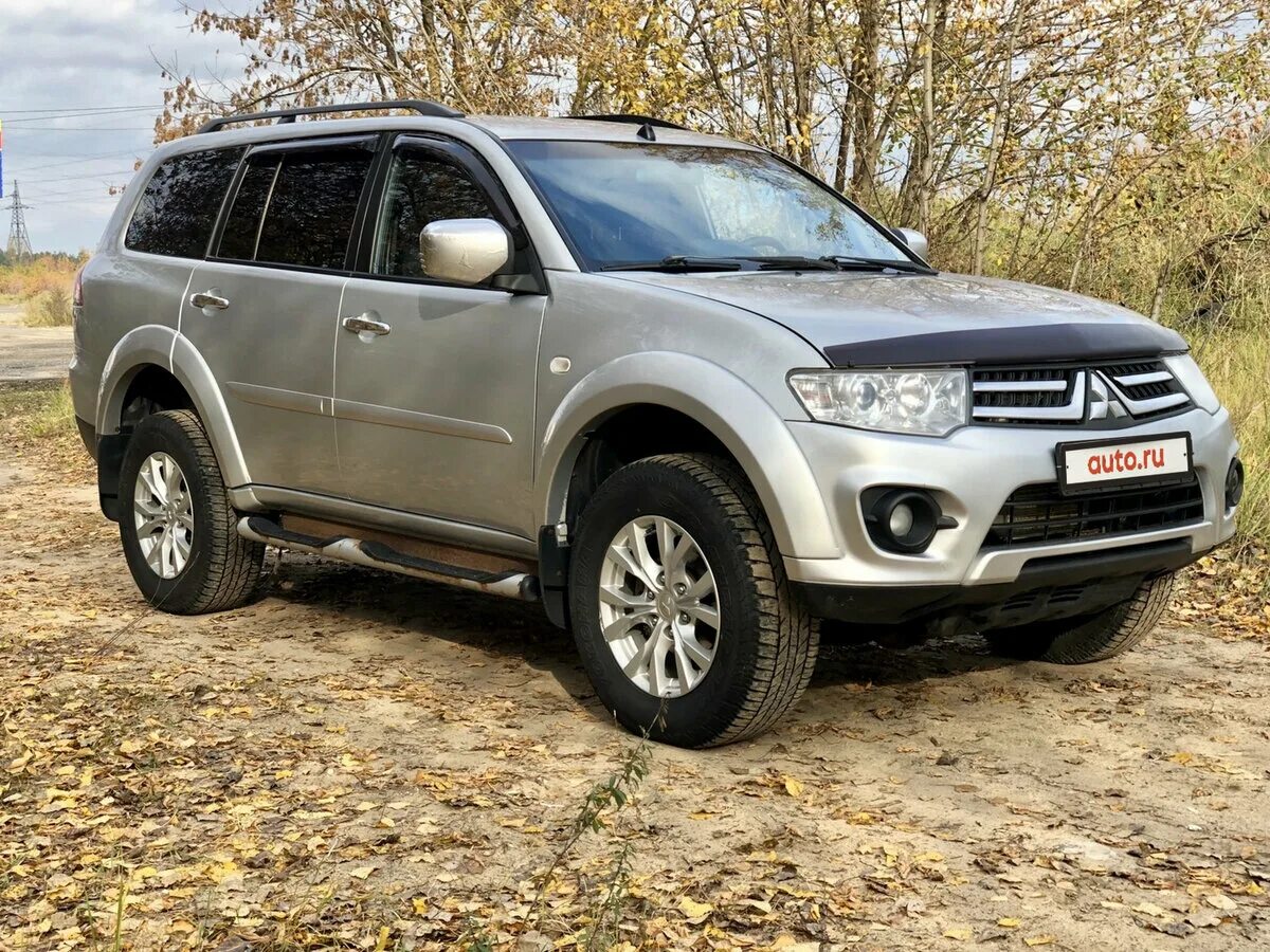 Mitsubishi pajero 2014