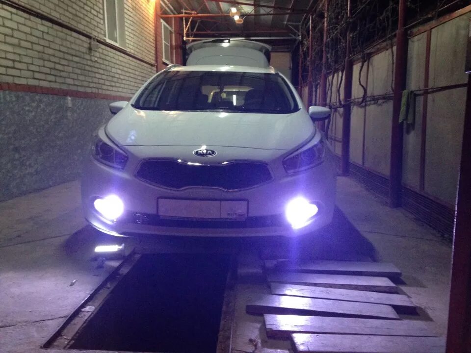 Дхо сид jd. Kia Ceed JD led ДХО. DRL Kia Ceed SW. DRL Kia Ceed SW 2010. Led DRL Kia Ceed JD.