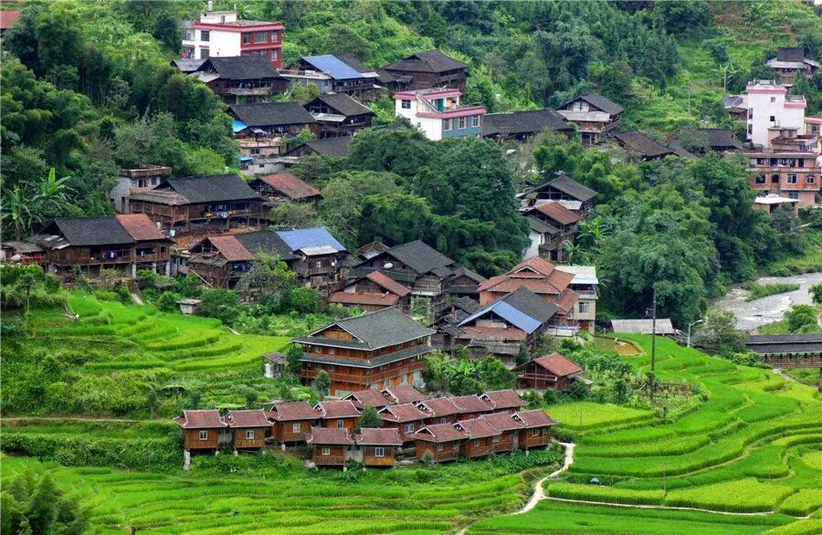 Great village. Деревня чжуацзихэчжэцзу. Деревня сичжадзы Китай. Деревня Сяотунь Китай. Китай деревня Баодун.