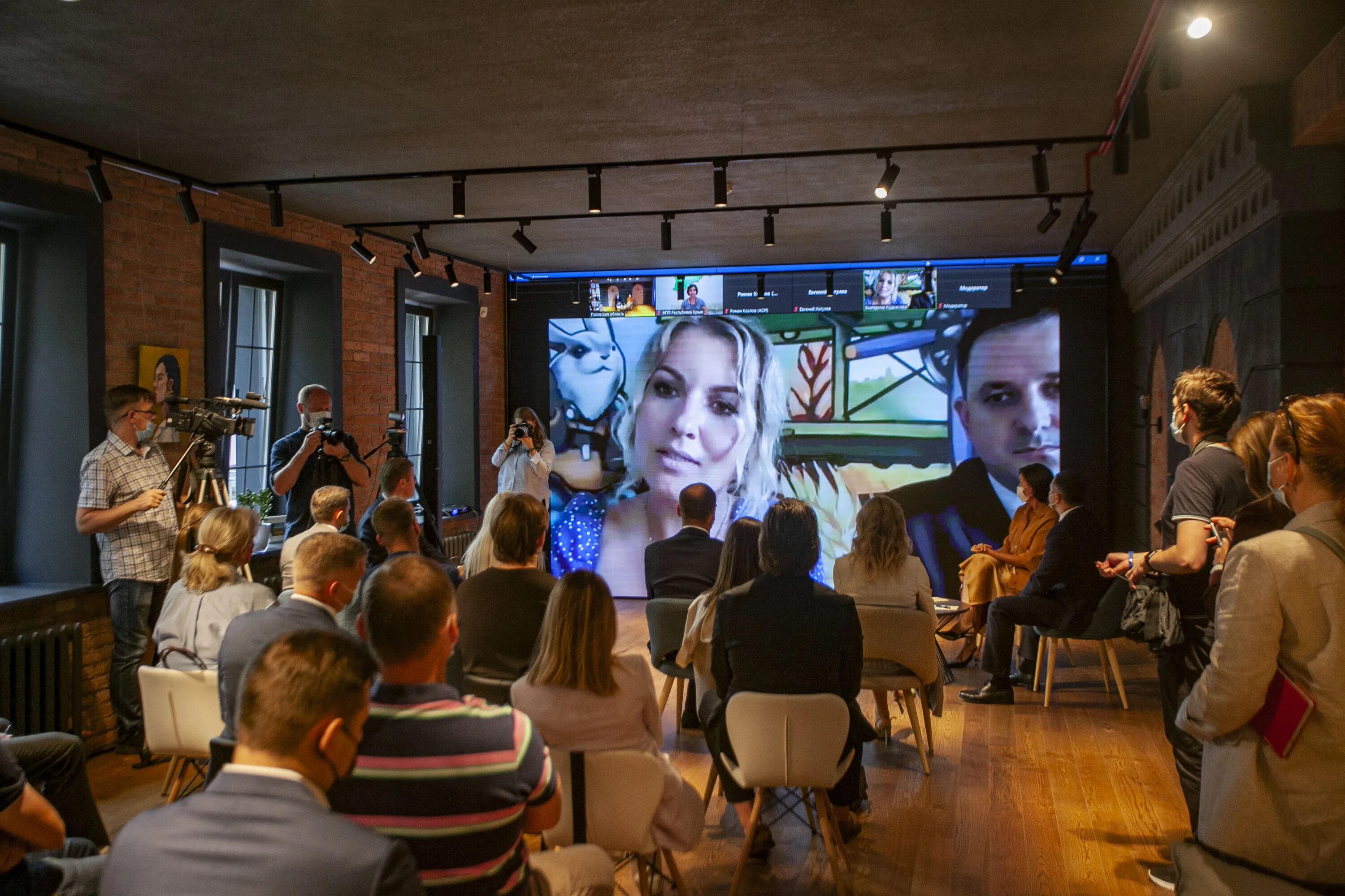 Лофт псков креативное. Лофт псков снаружи. Лофт пространство псков. Креативное лофт псков. Лофт пространство псков.