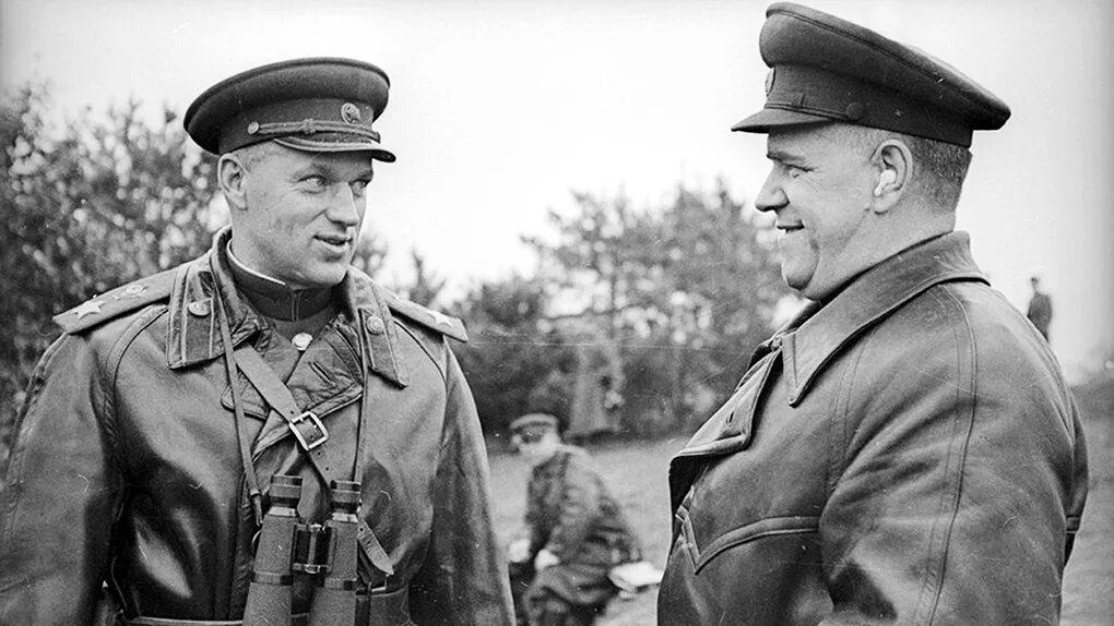 Два офицера. Жуков и Рокоссовский.