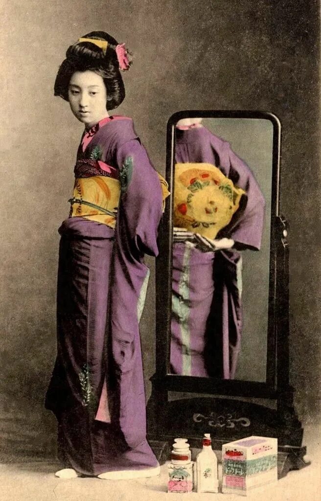 Япония кимоно 19 век. Гейши в Японии 19 века. Японское кимоно 18 века. Японка ойран. Японский старая мама