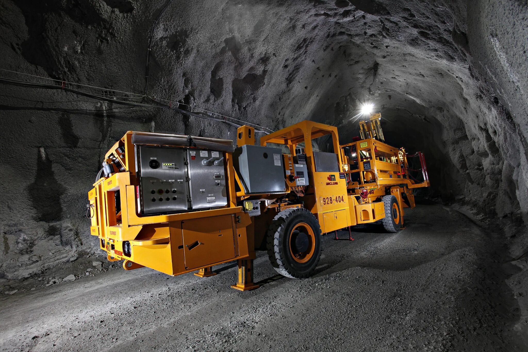 Как переводится mining