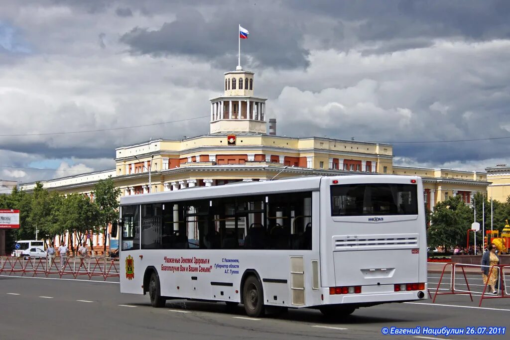 244 автобус кемерово. Автобусы Кемерово. Автобус ПАЗ Кемерово. Кузбасс новые автобусы 2011. ПАЗ 300 лет Перми.