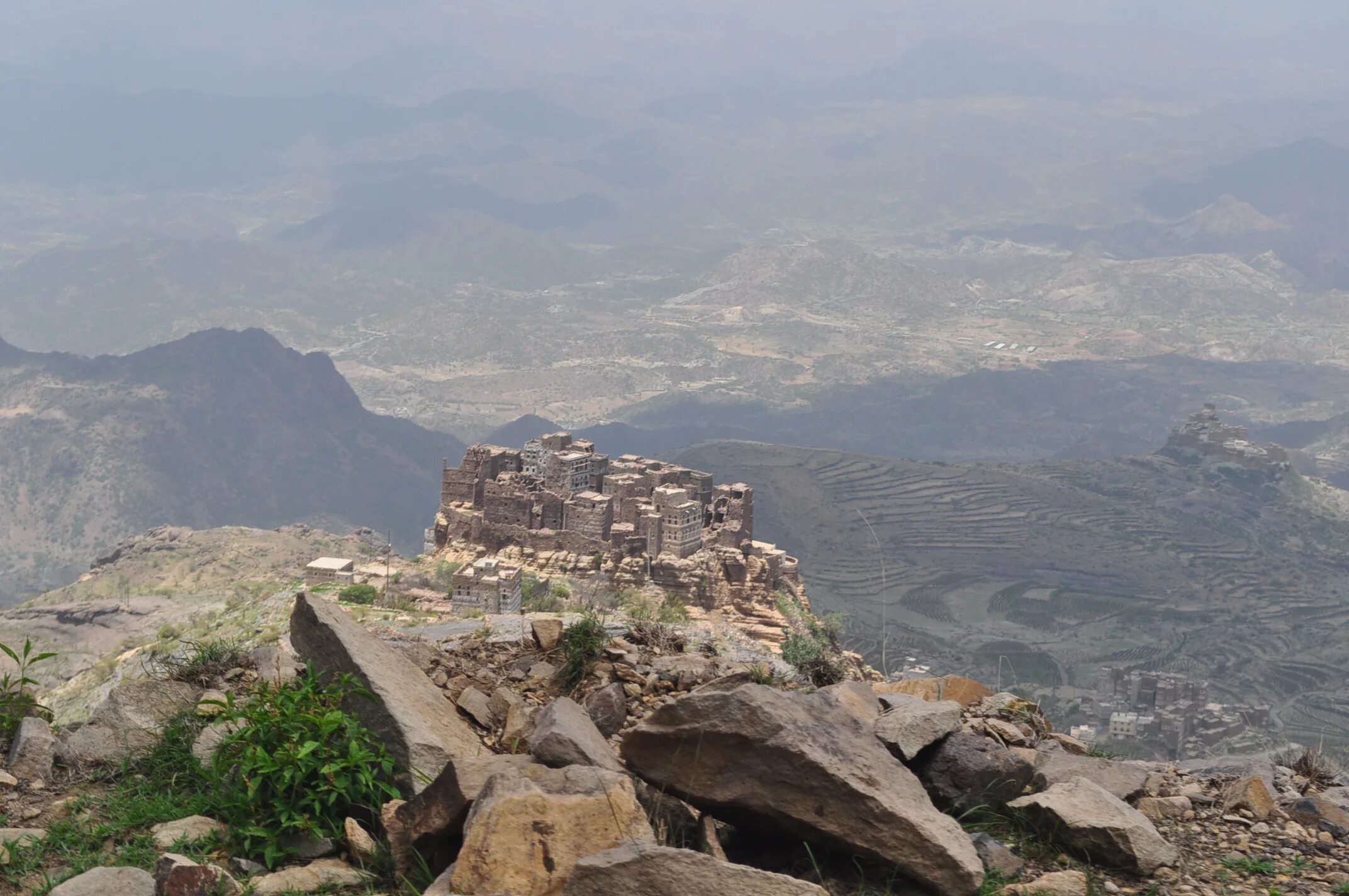 Доа'ан вэлли, гора хадр, йемен. Йемен хараз. Йемен (юго-запад азии). Склоны джебеля йемен. Сокотра.