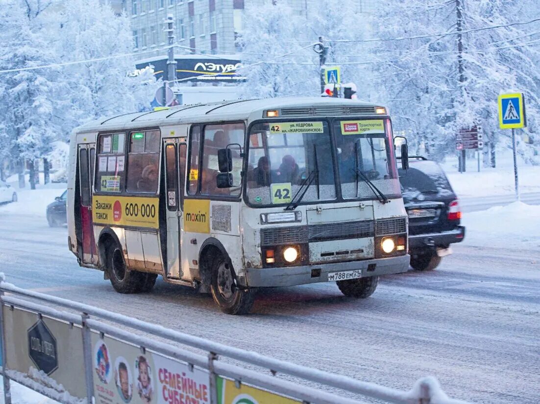 Автобусы Архангельск. Архангельский автобус. ПАЗИКИ В Архангельске. Общественный транспорт Архангельска.