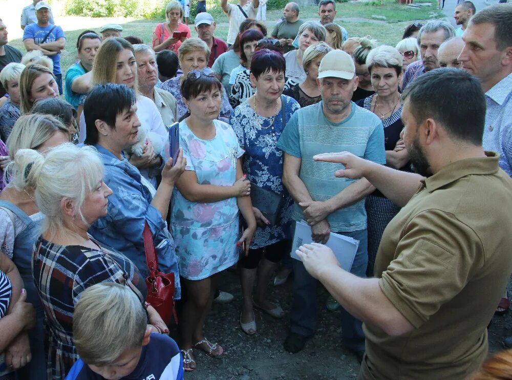 Шатов александр васильевич шахтерск. "загоренко шахтерск". Шахтёрск донецкая область сейчас. Сплетни шахтерска. Сплетни шахтерска в контакте днр.