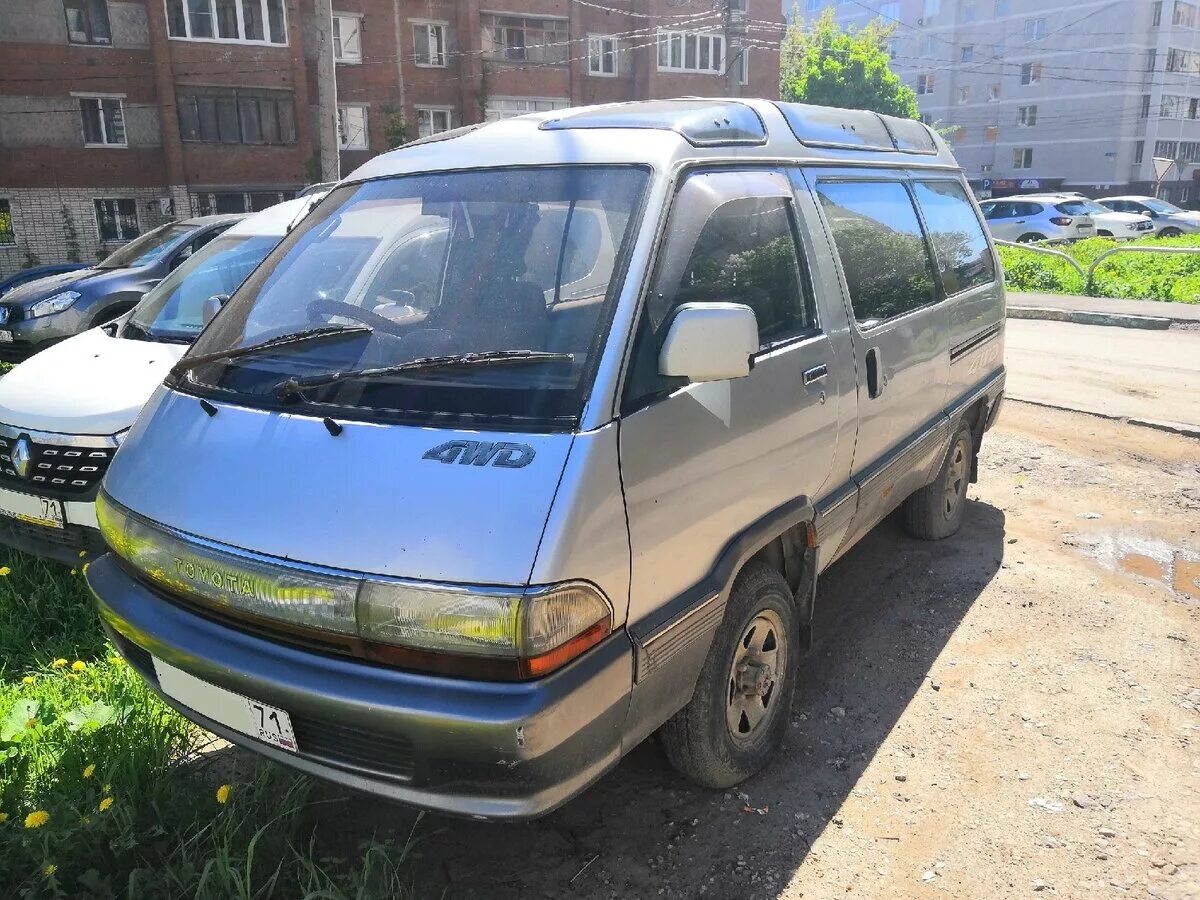 Toyota Town Ace II 1990. Toyota Town Ace 1990. Тойота даунайч 1990. Тойота Town Ace 1990.