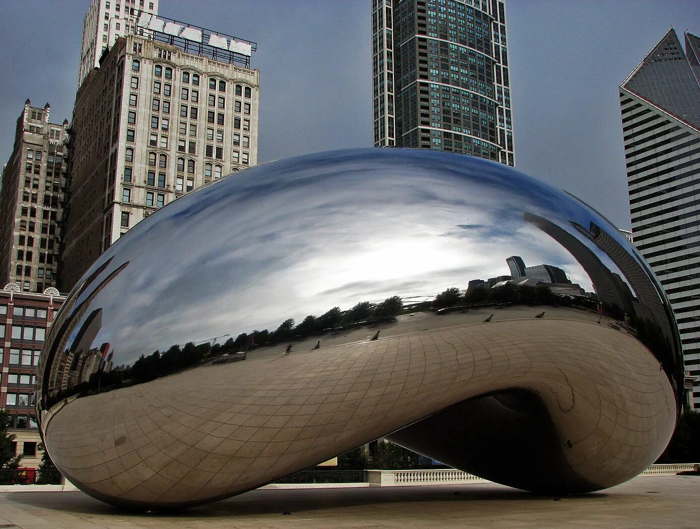 Скульптура Клауд гейт в Чикаго. Аниш Капур облачные врата. Аниш Капур Чикаго. Аниш Капур капля. Big object