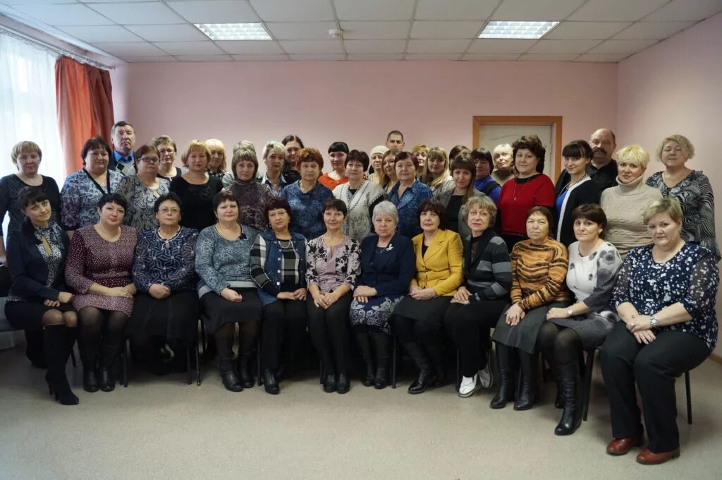 Черногорский городской сайт. Центральная библиотека Черногорск. ЧГСТ Черногорск. Горно строительный техникум в Черногорске.