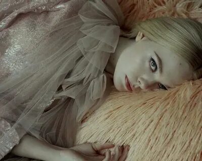 Elle fanning fan