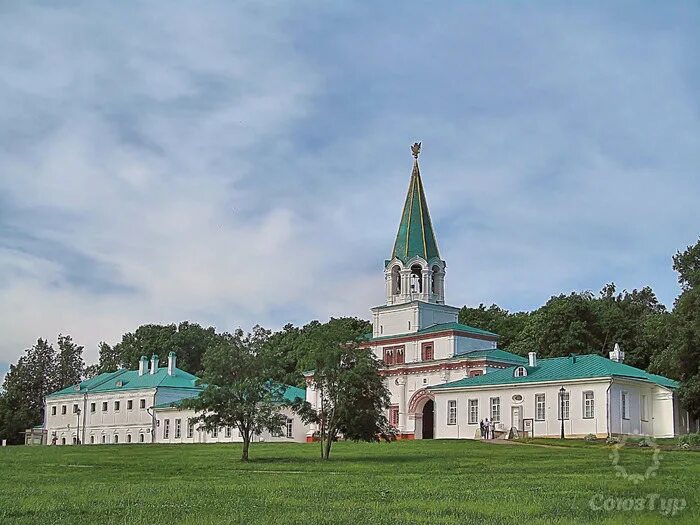 Коломенская царицыно. Царицыно Кремль. Царицыно Коломенское. Царицыно или Коломенское в Москве. Экскурсия в Коломенское для школьников.