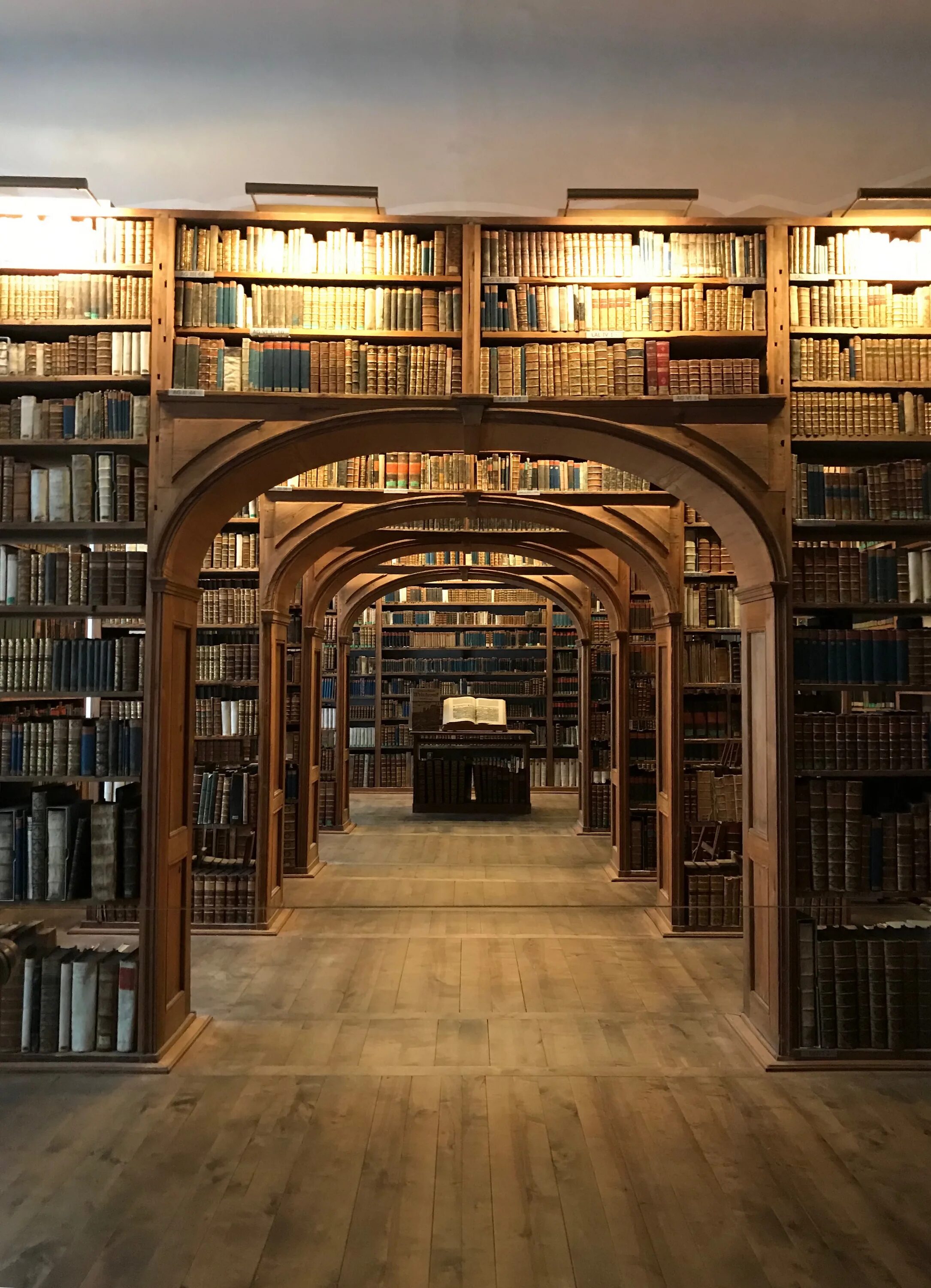 Файл library