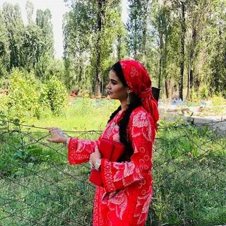 Голи фото фарахноз шарипова