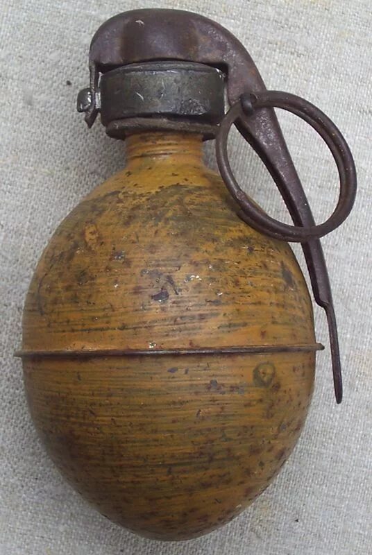 Первые гранаты год. Гранаты ww1. германская граната пмв. гранаты пмв ручные. первые гранаты.