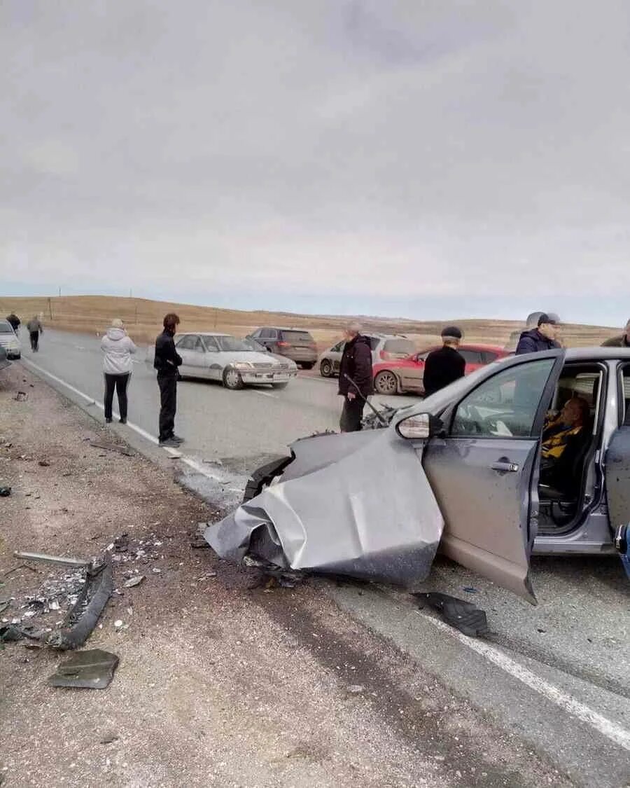 ДТП В Хакасии на трассе Абакан Саяногорск. ДТП трасса Абакан Саяногорск вчера. Дорожные происшествия в Хакасии. Авария трасса Саяногорск Абакан. Чп хакасия абакан сегодня