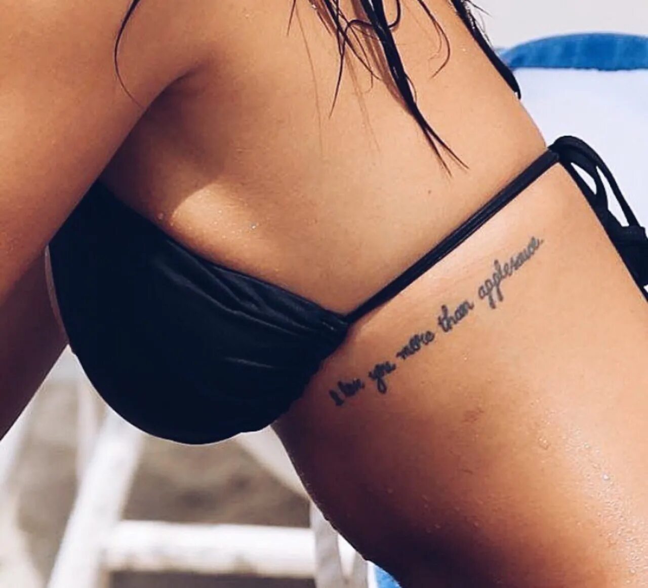 тату на ребрах. тату надпись на ребрах у девушек. тату надпись на ребрах. тату надпись на ребрах. тату надпись на ребрах.