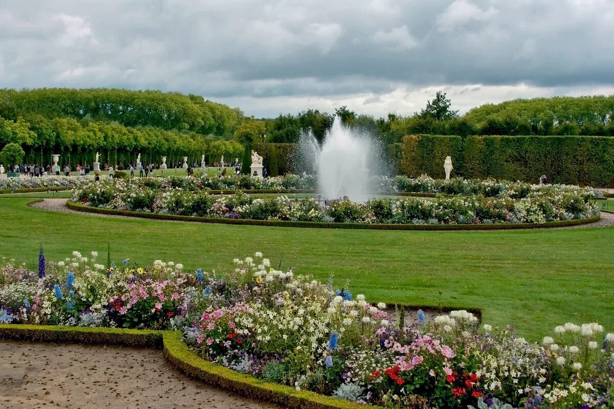 Версаль садовый. Версаль Версальский парк. Версаль парк Франция. Английский пейзажный парк Версаль. Сады Версаля Франция.