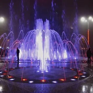 Фонтан на театральной площади