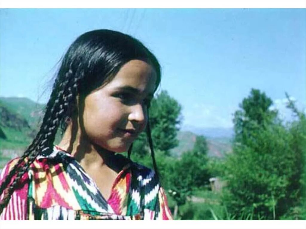 Узбекские косички. Косички таджичек. Узбекские косички. Узбечка много косичек. Косички таджичек.