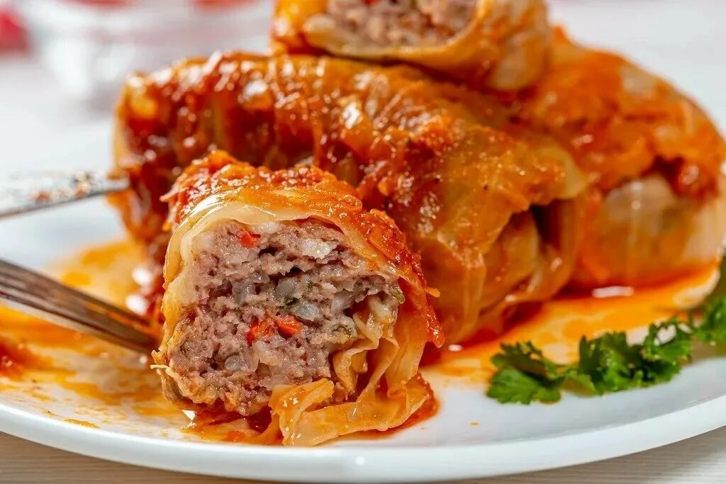 Голубцы с говяжьим фаршем и рисом