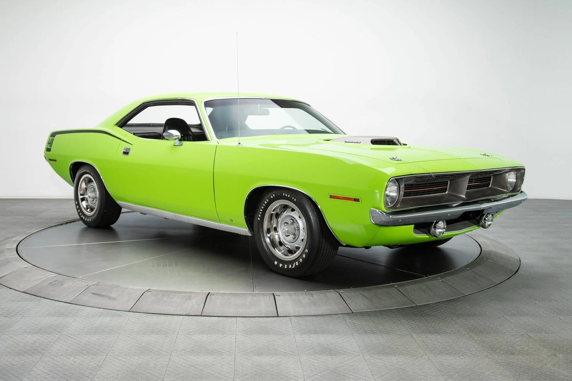Cuda capable. Плимут кабриолет 1970. плимут барракуда 1970. плимут барракуда кабриолет. plymouth barracuda 70.
