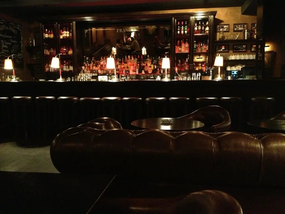 Фрэнки бар нижний новгород. Ред фокс фрэнки нижний новгород бар. Фрэнки бар звездинка 10. Розас бар нижний новгород. Ресторан фрэнки нижний новгород.