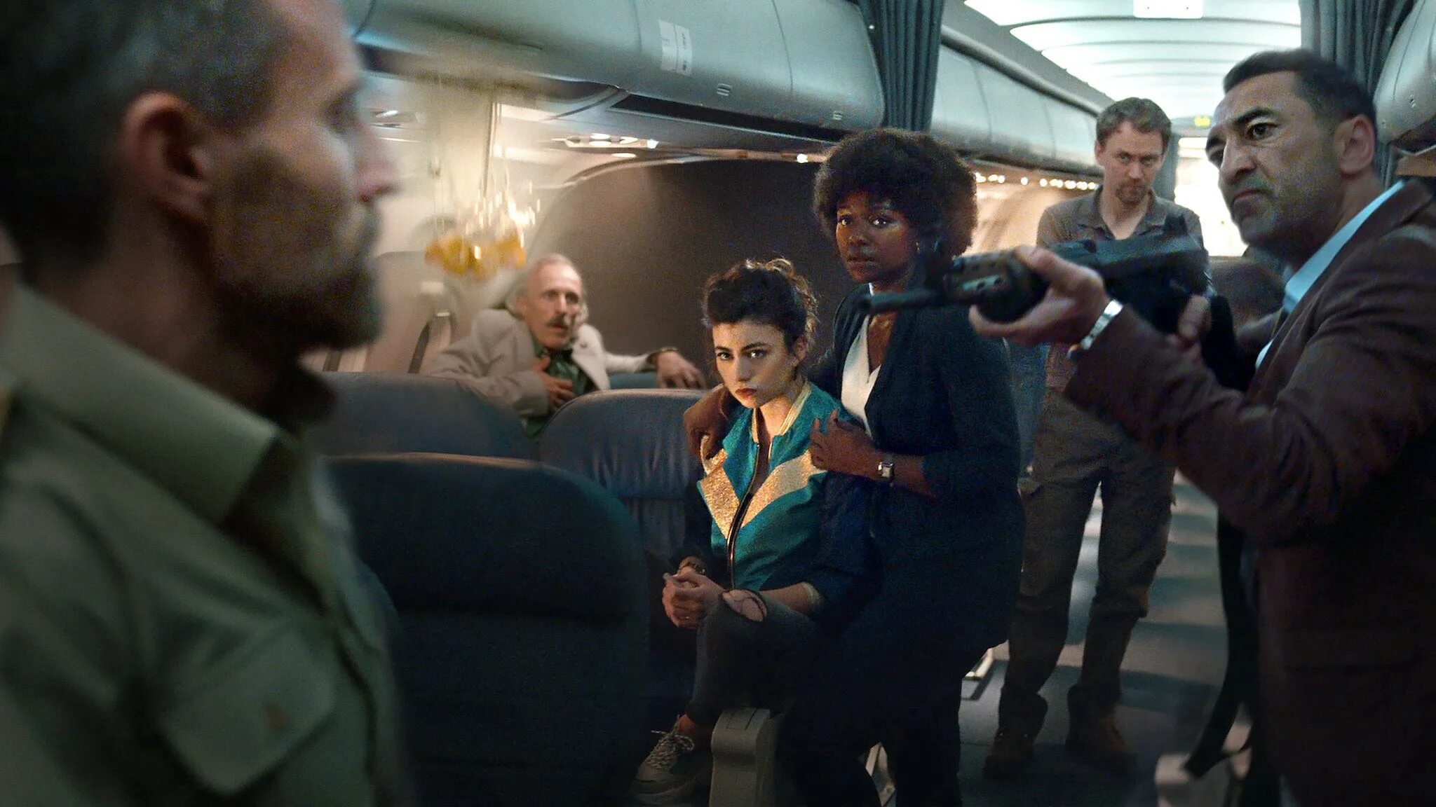 Назначения 2025. Into the night сериал 2025. пункт назначения ночь сериал 2025. в ночь сериал нетфликс. винсент лондез.
