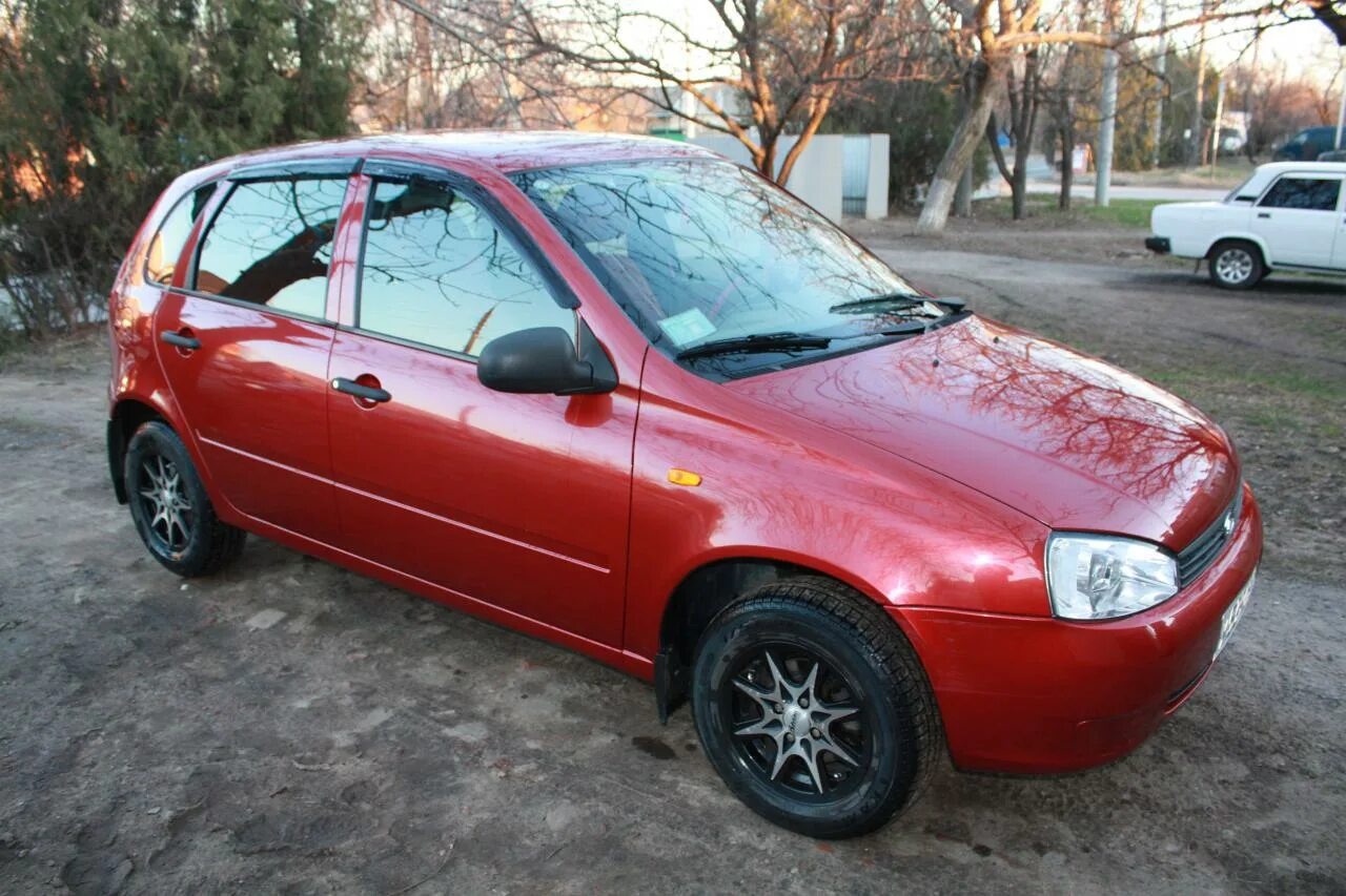 4. Цвета лада калина 2007 год хэтчбек. Металлик 104 калина ваз. Бежево-серый цвет калина 2007. Калина универсал 2007 синего.