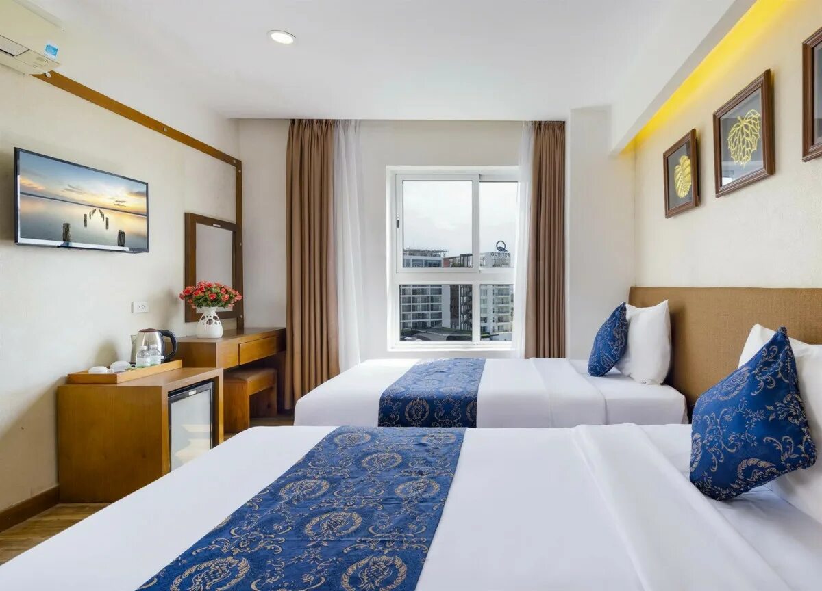 Trang ex. Royal hotel nha trang 3.