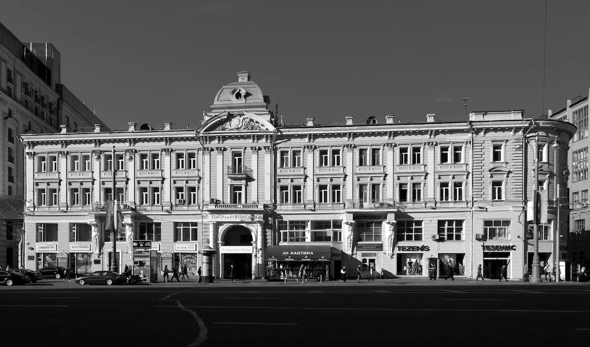 Московский театр имени м н ермоловой. Театр имени м.н. Ермоловой. Московский драматический театр имени м. н. Ермоловой. Постниковский Пассаж Тверская улица. Пассаж Постниковой, театр Ермоловой.