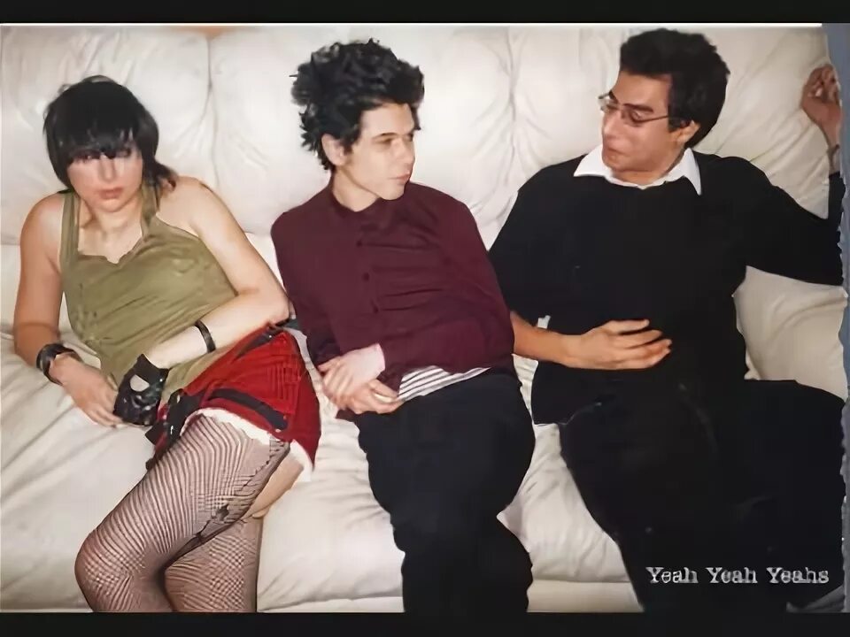 Yeah yeah yeahs a trak. Yeah yeah yeahs remix. hey yeah yeah yeah. yeah yeah yeah модель в клипе sacrilege. yeah yeah yeahs перевод песен.